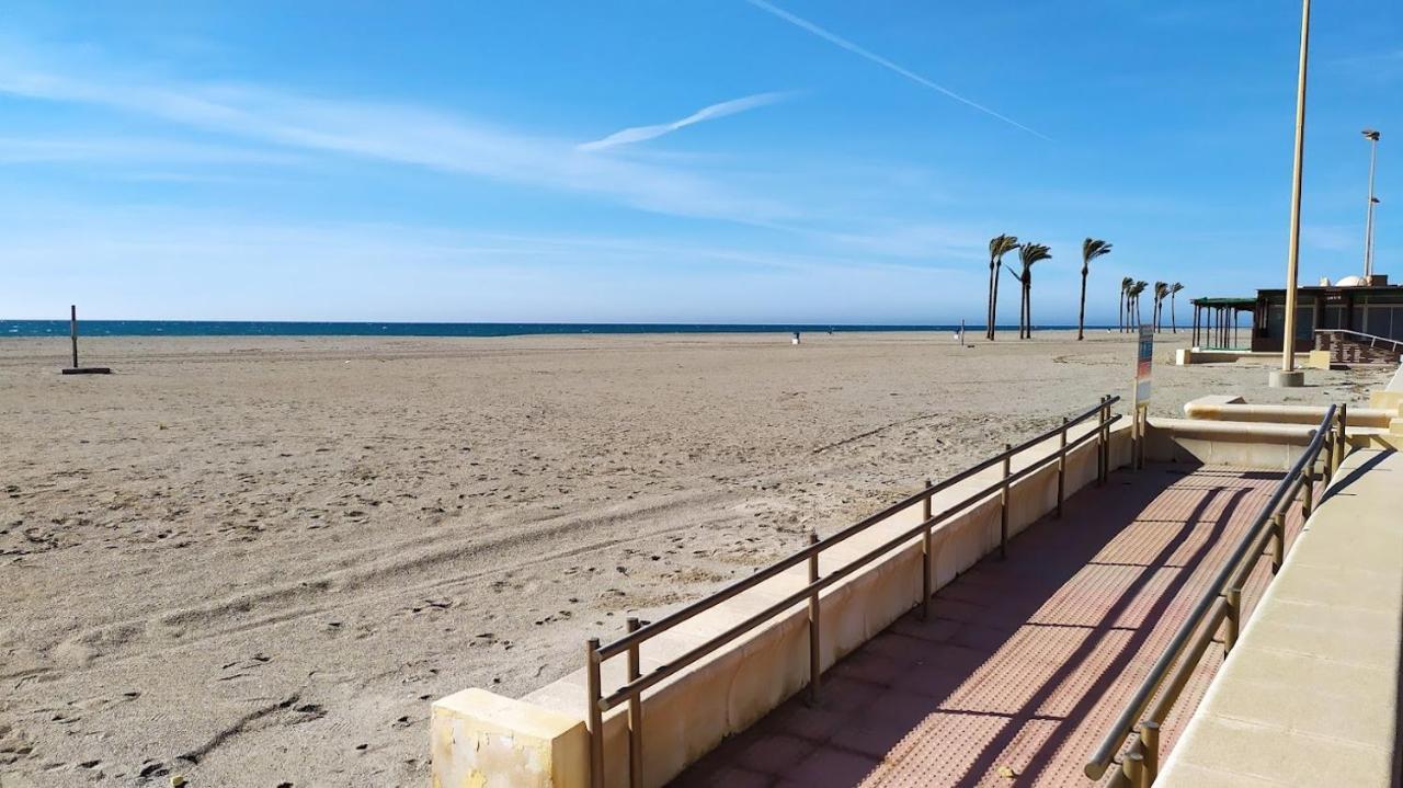 Coqueto Apartamento Con Terraza En La Playa Roquetas de Mar Buitenkant foto