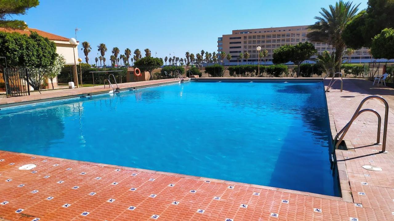 Coqueto Apartamento Con Terraza En La Playa Roquetas de Mar Buitenkant foto